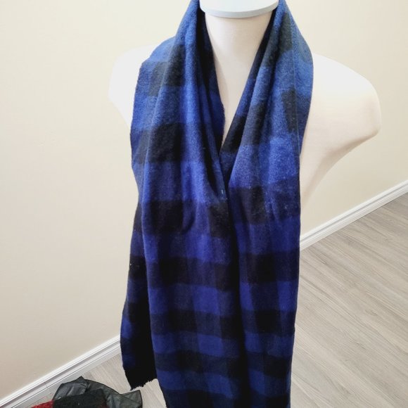 blue plaid scarf - Picture 3 of 3